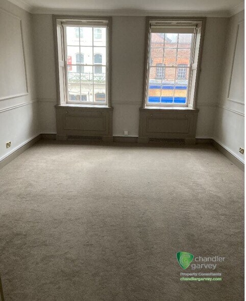 39-39a High St, High Wycombe à louer - Photo du bâtiment - Image 3 de 5