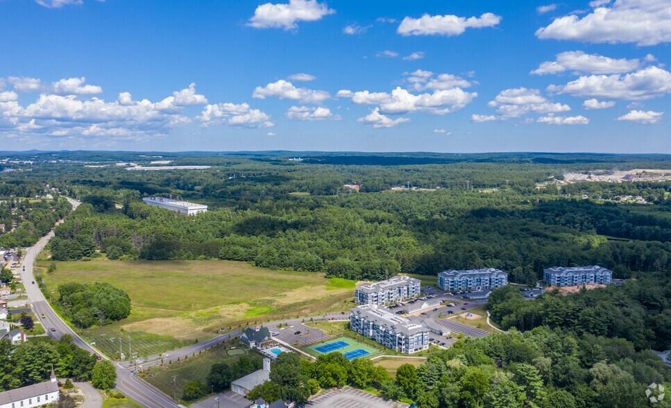 703 Daniel Webster Hwy, Merrimack, NH à louer - Aérien - Image 3 de 9