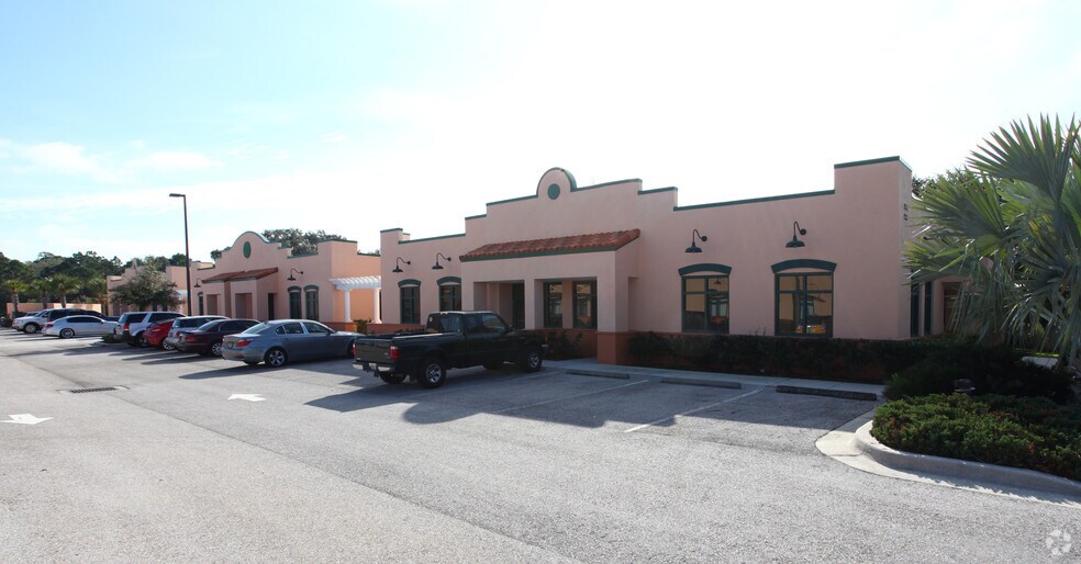 1207-1251 Sarasota Center Blvd, Sarasota, FL à louer - Photo du bâtiment - Image 2 de 25