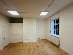 10 Queen St, Ipswich for lease Interior Photo- Image 2 of 9