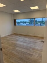 2755 E Oakland Park Blvd, Fort Lauderdale, FL à louer Photo intérieure- Image 2 de 4