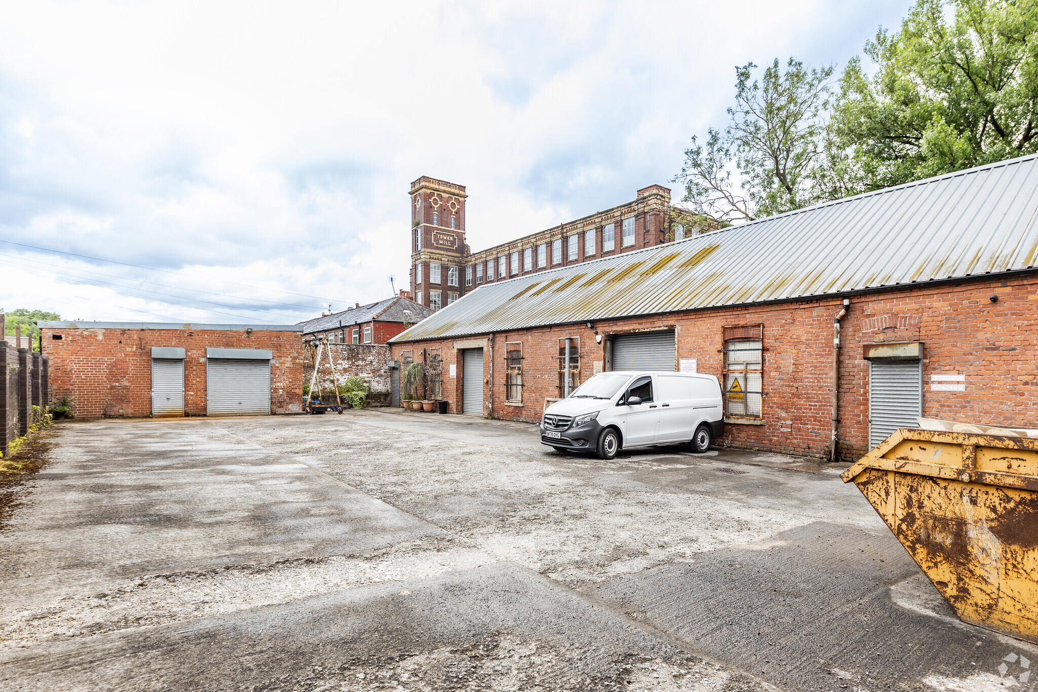 Sandy Ln, Dukinfield for lease Primary Photo- Image 1 of 4