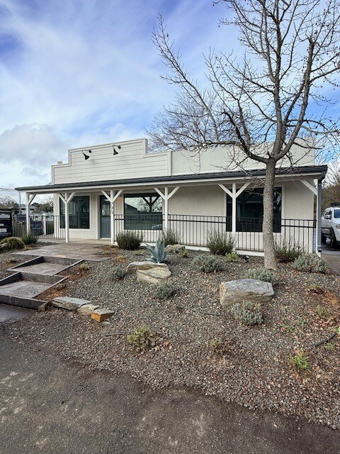 792 S Main St, Templeton, CA à louer Photo du bâtiment- Image 1 de 9