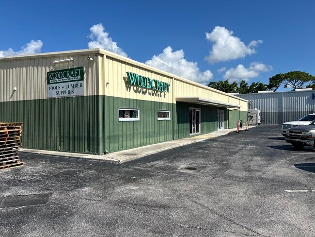 Plus de détails pour 2864 Roosevelt Blvd, Clearwater, FL - Industriel à louer