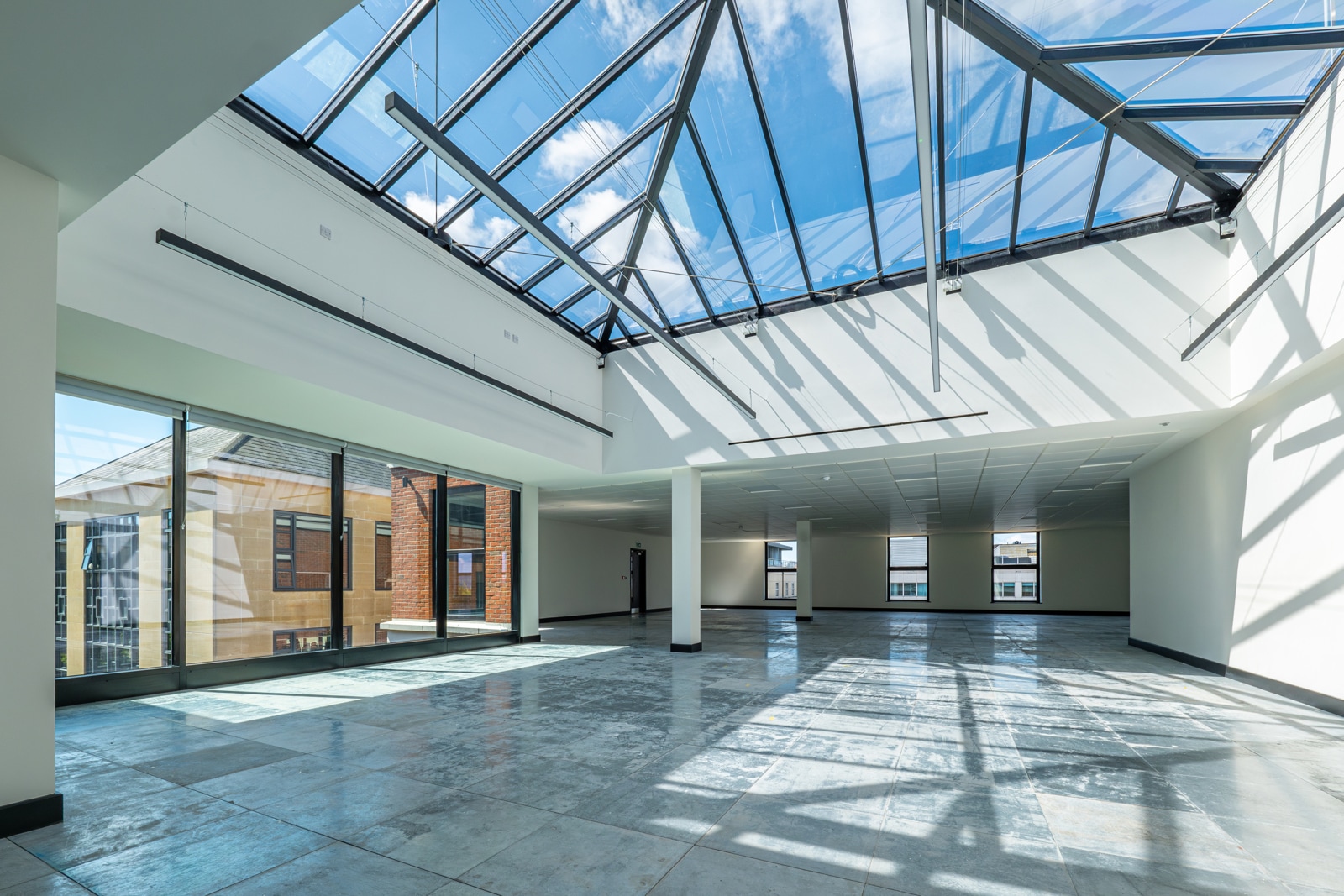 Silbury Blvd, Milton Keynes for lease Interior Photo- Image 1 of 6