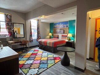 Plus de détails pour 723 St Paul St, Baltimore, MD - Services hôteliers à vendre