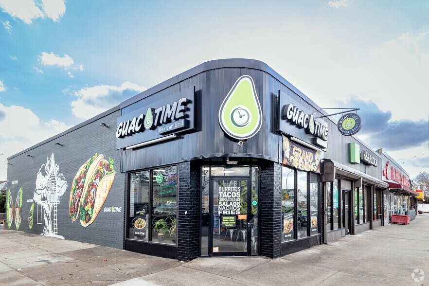 249-02-249-20 Hillside Ave, Bellerose, NY à louer - Photo du bâtiment - Image 2 de 9