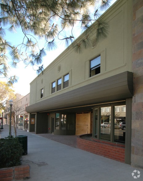 2268-2270 Honolulu Ave, Montrose, CA for sale - Building Photo - Image 2 of 13
