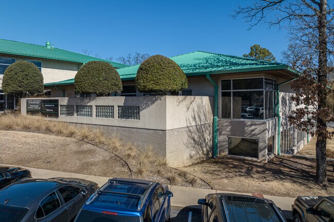 More details for 10310 W Markham St, Little Rock, AR - Office for Sale