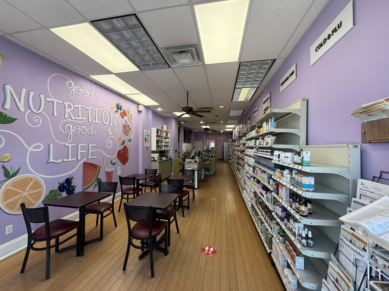 927 Port Washington Blvd, Port Washington, NY for lease - Building Photo - Image 2 of 6