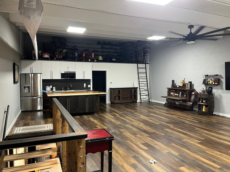 18948 Tamiami Trl, Fort Myers, FL for sale - Building Photo - Image 3 of 14