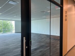 1960 Kimball Ave, Manhattan, KS for lease Interior Photo- Image 1 of 5