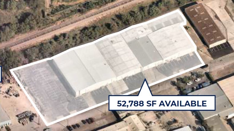 5909 Eden Dr, Haltom City, TX for lease - Building Photo - Image 2 of 5