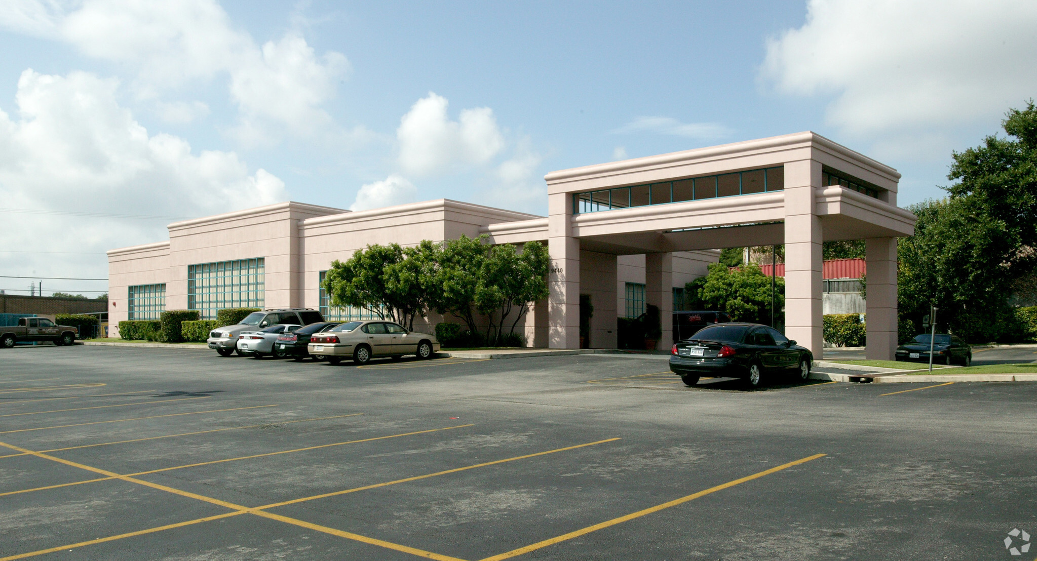 9440 IH-10, San Antonio, TX à louer Photo du bâtiment- Image 1 de 7