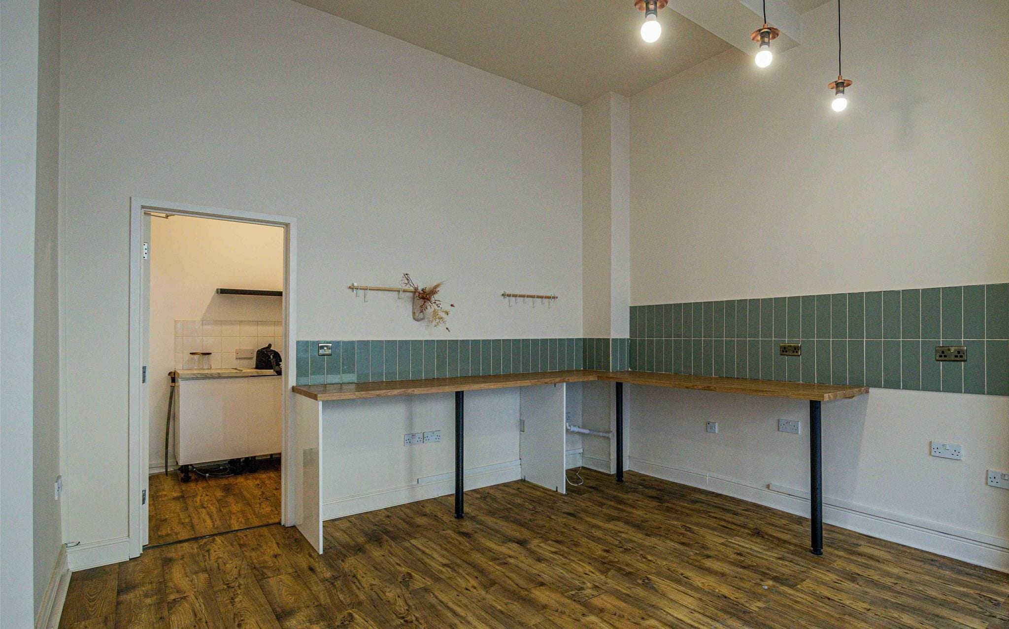 99-100 High St, Barry for lease Interior Photo- Image 1 of 8