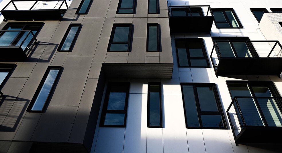 1477 NE Alberta St, Portland, OR à louer - Photo du bâtiment - Image 3 de 7