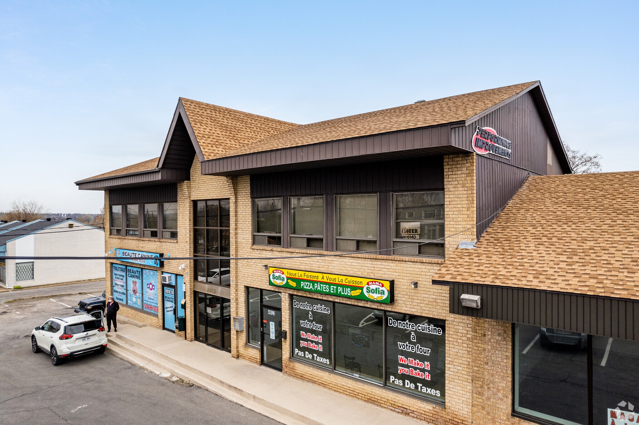 4901 Boul Saint-Charles, Pierrefonds, QC for sale Primary Photo- Image 1 of 1