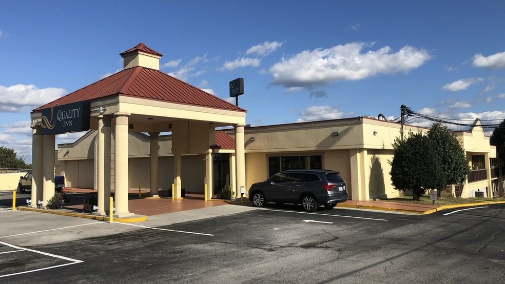 1010 Cosby Hwy, Newport, TN for sale - Building Photo - Image 3 of 19