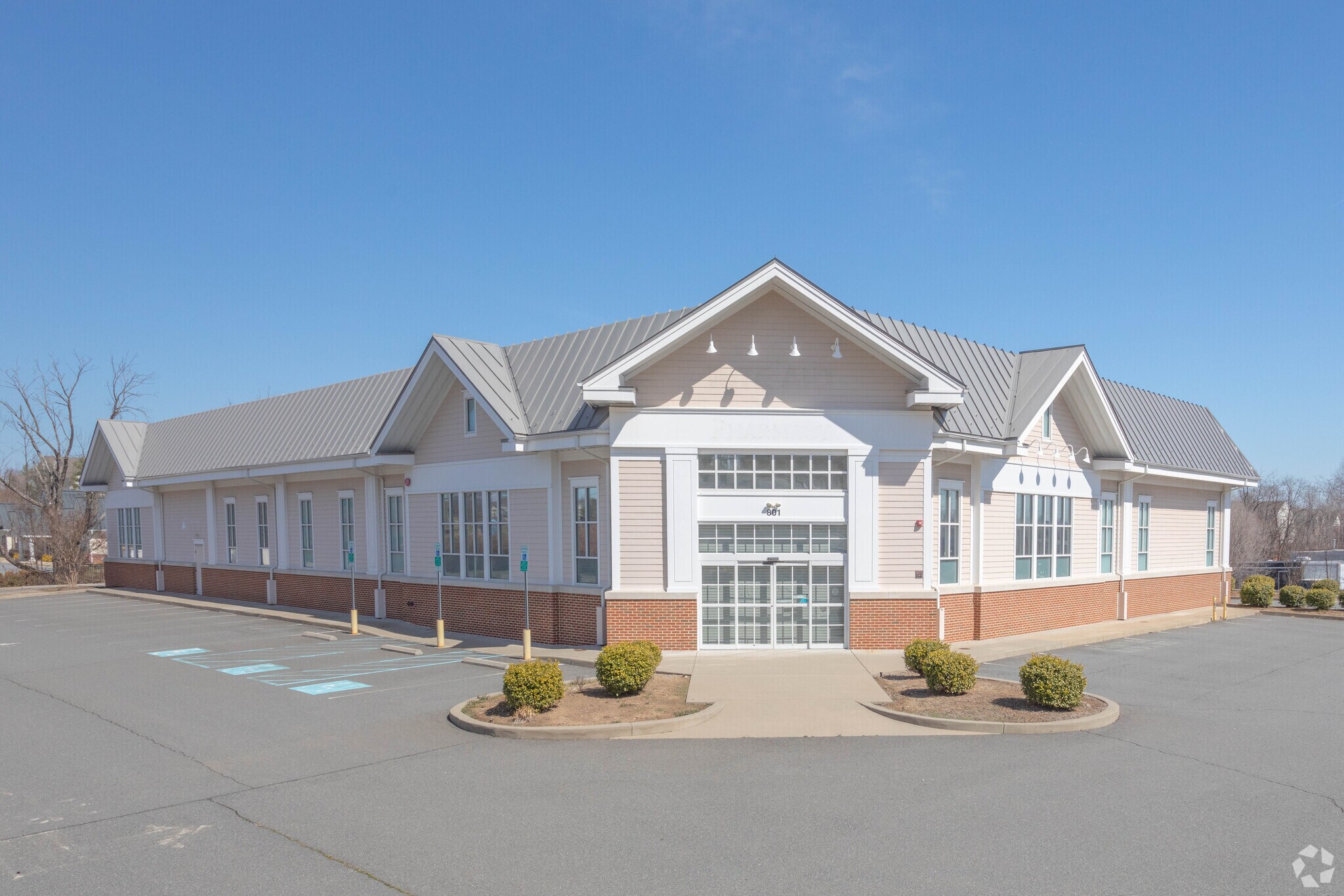 801 E Main St, Purcellville, VA for sale Building Photo- Image 1 of 1