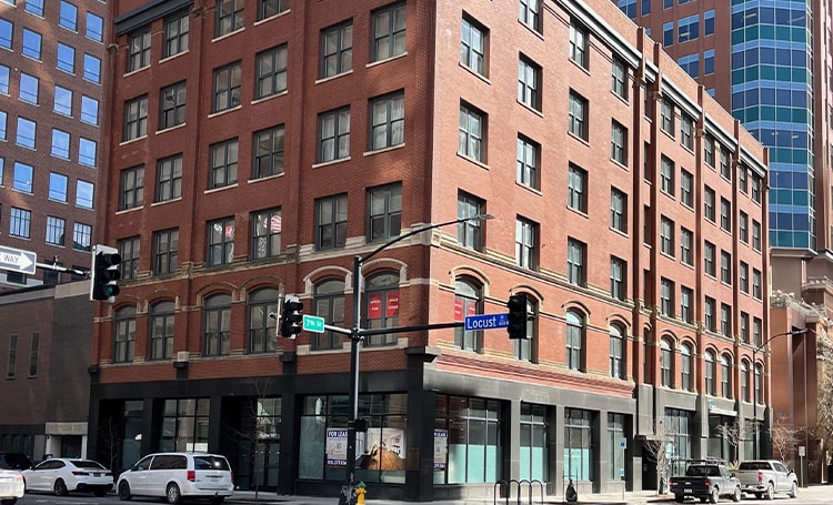 319 7th St, Des Moines, IA for lease - Building Photo - Image 1 of 5