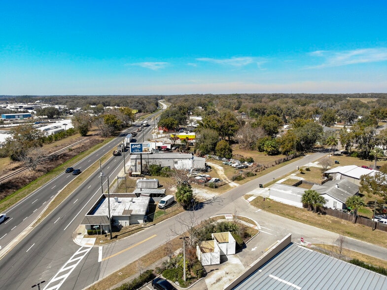 3101 N Orange Blossom Trl, Zellwood, FL à vendre - Photo du bâtiment - Image 2 de 10