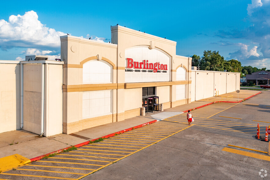 8415 FM-1960 W, Houston, TX for lease - Building Photo - Image 1 of 8