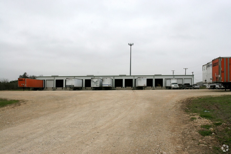 15116 FM 1518, Selma, TX for lease - Building Photo - Image 2 of 15