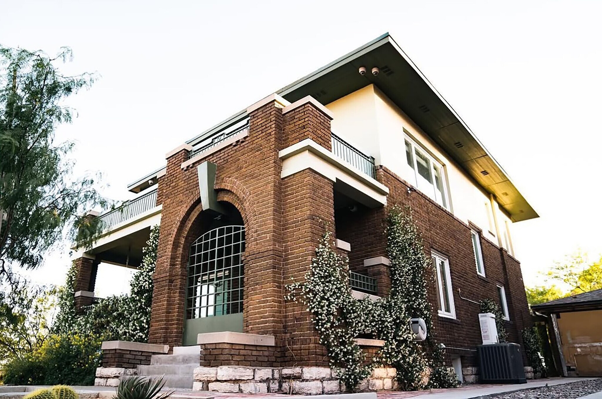 1701 N Stanton St, El Paso, TX à vendre Photo du bâtiment- Image 1 de 16