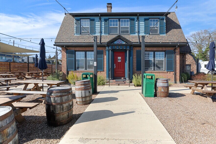 883 SW Church St, Dallas, OR à vendre - Photo du bâtiment - Image 2 de 65