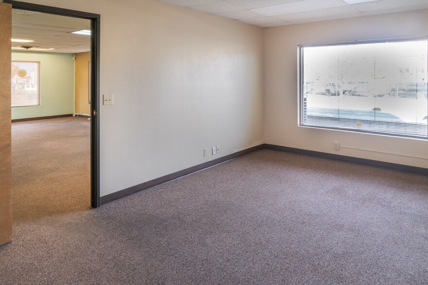 815-817 N Central Ave, Medford, OR à louer - Photo du bâtiment - Image 2 de 33