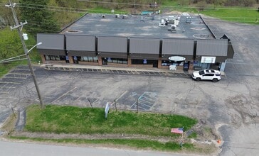 1575-1605 S Ortonville Rd, Ortonville, MI à louer Photo du bâtiment- Image 1 de 5