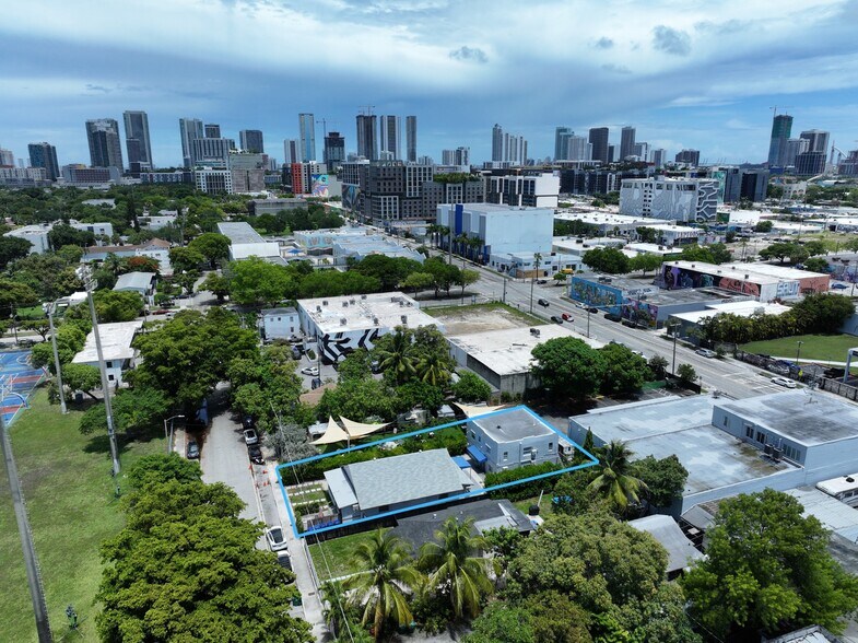 548-550 NW 30th St, Miami, FL à vendre - Photo du bâtiment - Image 3 de 24