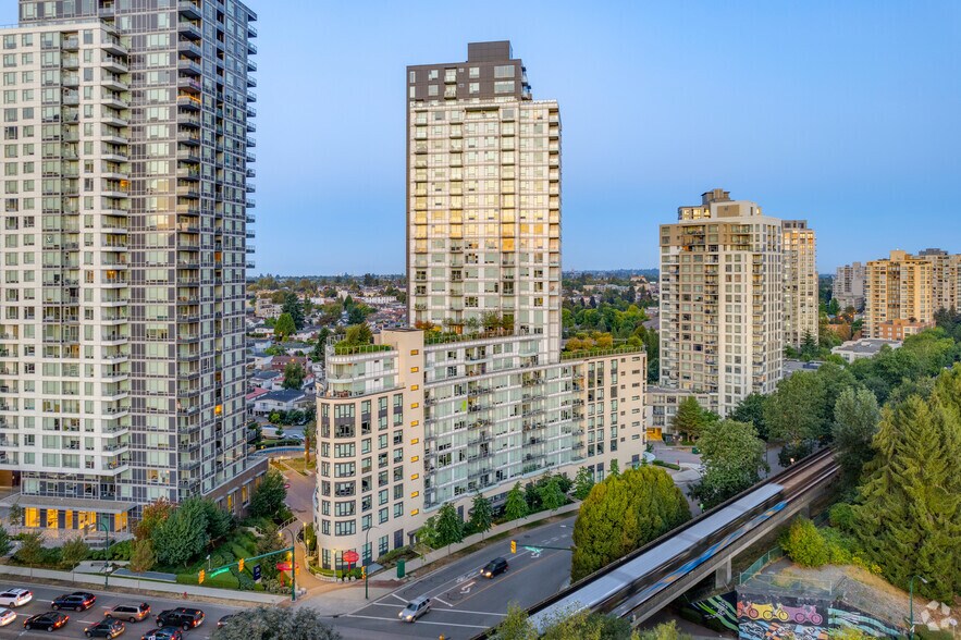 3670 Vanness Ave, Vancouver, BC à vendre - Photo du bâtiment - Image 1 de 5