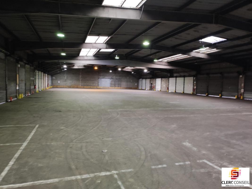 Flex in Saint-Étienne-du-Rouvray for lease Building Photo- Image 1 of 14