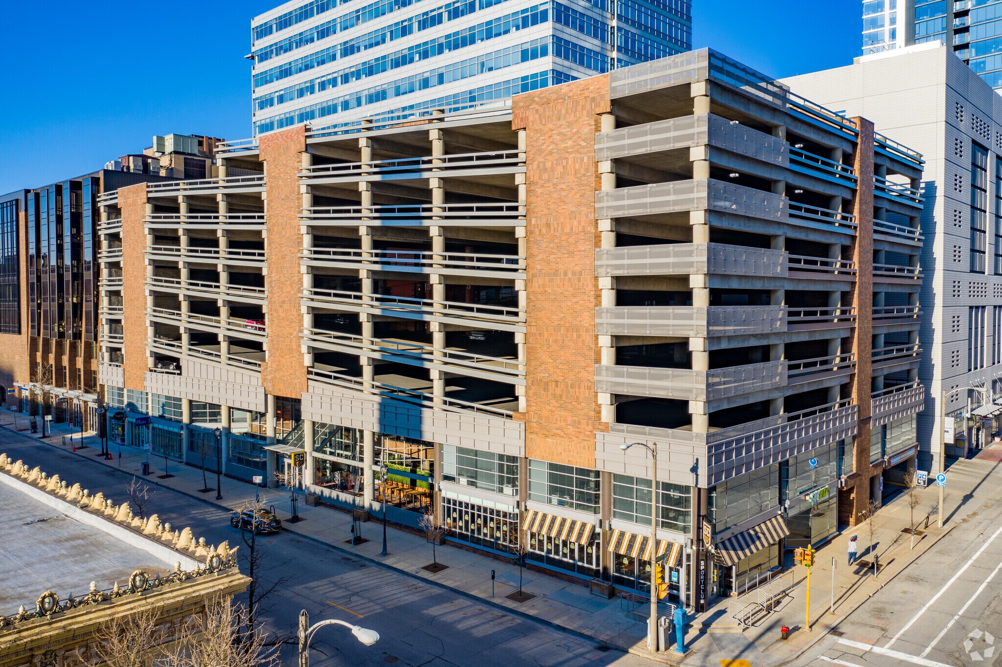 770 N Jefferson St, Milwaukee, WI à louer Photo du bâtiment- Image 1 de 7