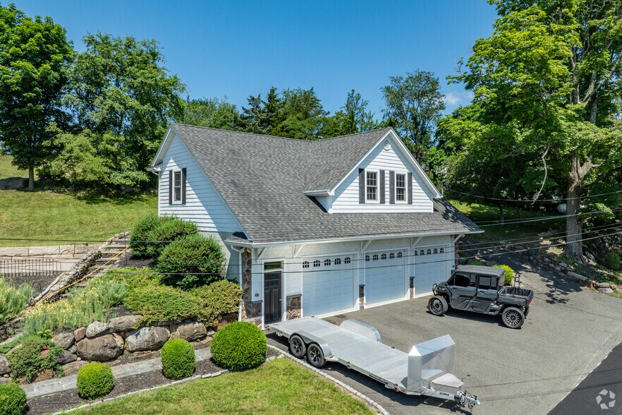 11 Charlottesburg Rd, Boonton, NJ à vendre - Photo du bâtiment - Image 2 de 41