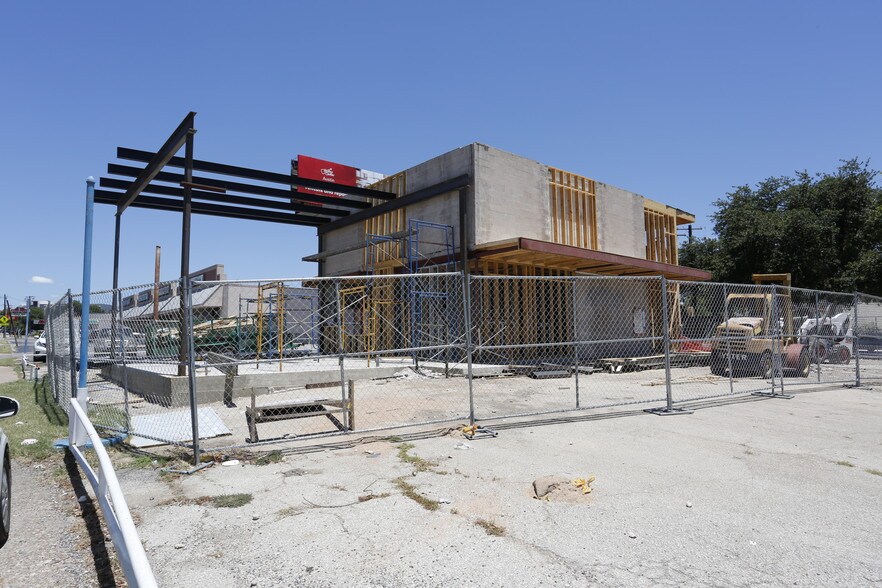 5303 Burnet Rd, Austin, TX à vendre - Photo de construction - Image 3 de 7