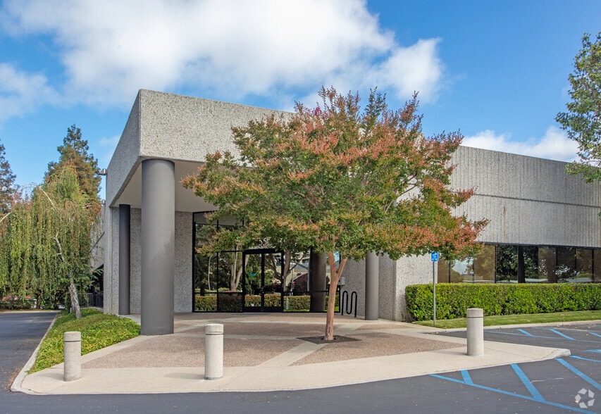 55-85 Nicholson Ln, San Jose, CA for lease - Building Photo - Image 3 of 5