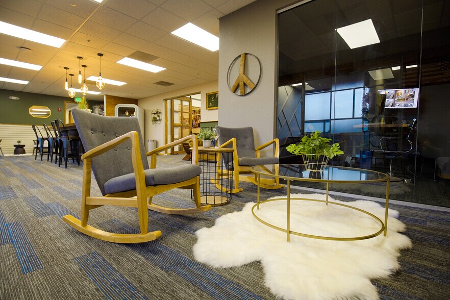 490 Chadbourne Rd, Fairfield, CA à louer - Photo du bâtiment - Image 2 de 18