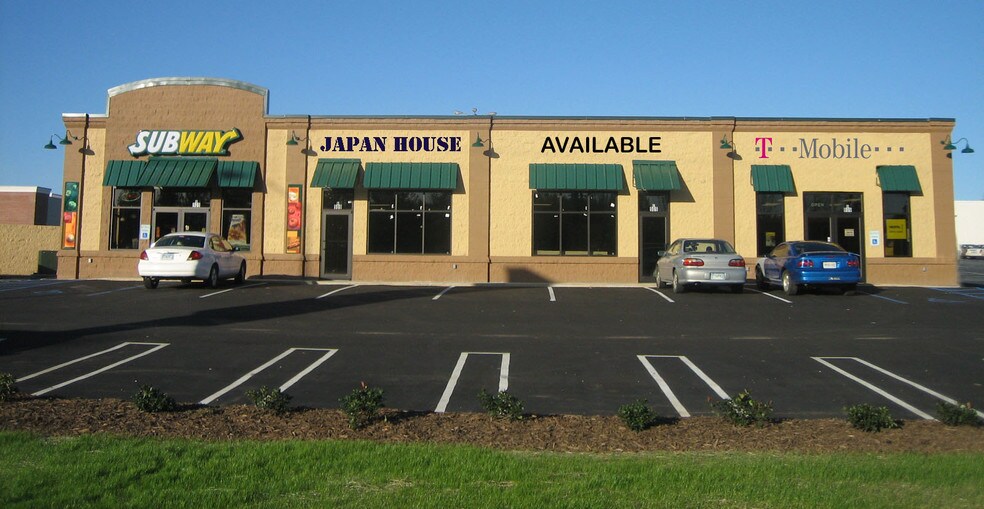 909 E Main St, Laurens, SC for lease - Building Photo - Image 2 of 9