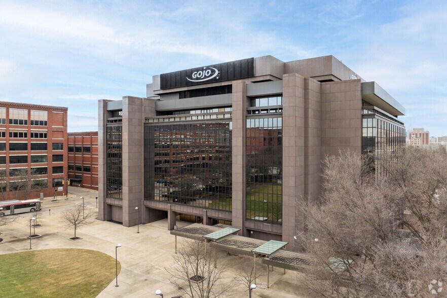 1 Gojo Plz, Akron, OH à louer - Photo du bâtiment - Image 1 de 5