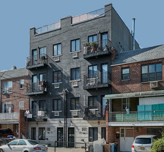 Queens Package- 18-Unit New Construction portefeuille de 3 propriétés à vendre sur LoopNet.ca - Photo du bâtiment - Image 1 de 1