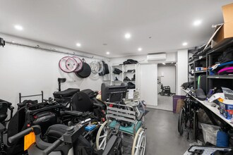 36 Smallwood St, Underwood for lease Interior Photo- Image 1 of 10