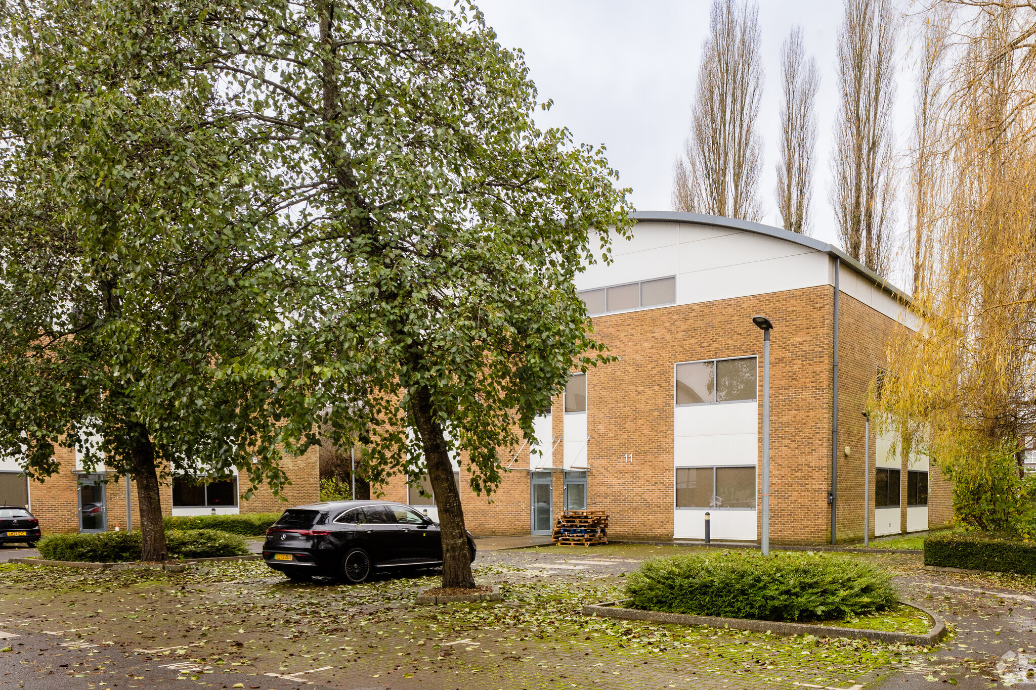 The Courtyard, High Wycombe for lease Primary Photo- Image 1 of 3