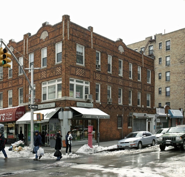 81-02 37th Ave, Jackson Heights, NY for lease - Building Photo - Image 1 of 3