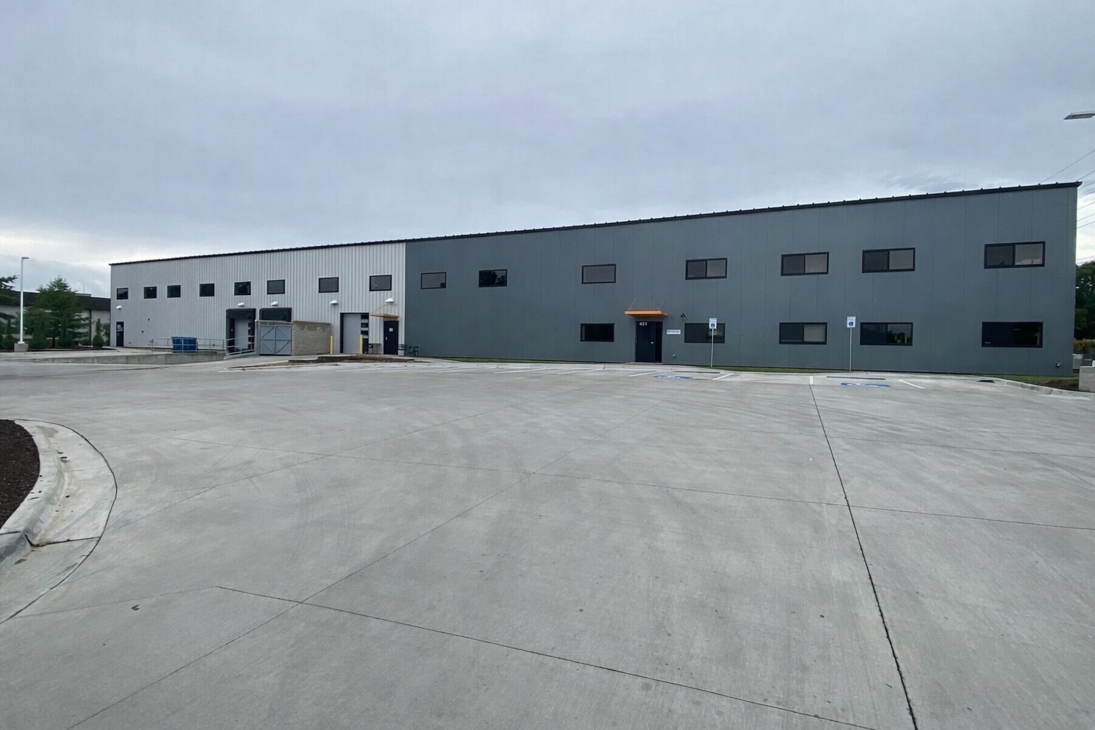 421 NW Capital Dr, Lee's Summit, MO for lease Primary Photo- Image 1 of 6