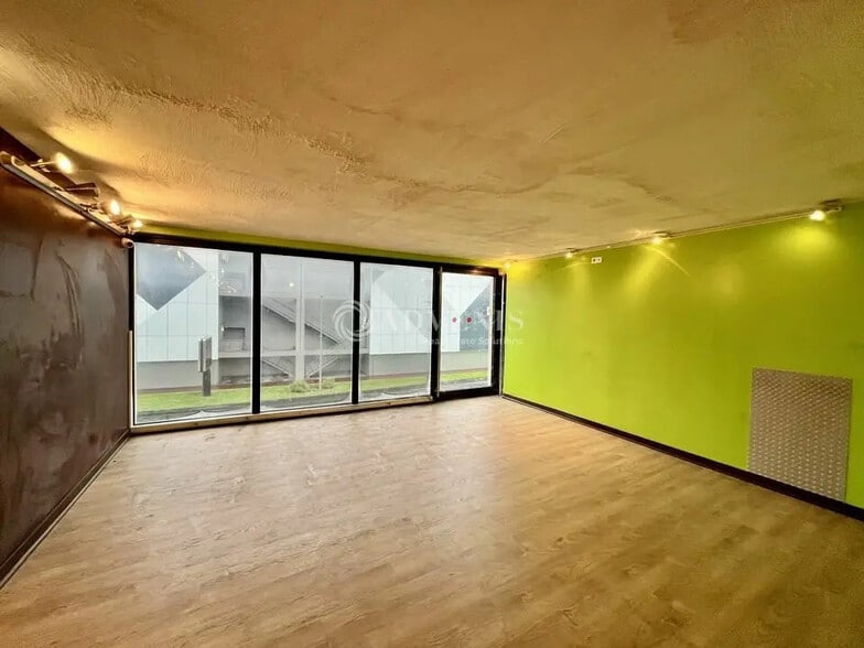 Commerce de détail dans Franconville à louer - Photo intérieure - Image 3 de 6