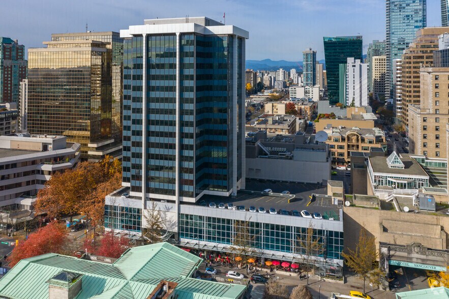 777 Hornby St, Vancouver, BC à louer - Photo du bâtiment - Image 3 de 9