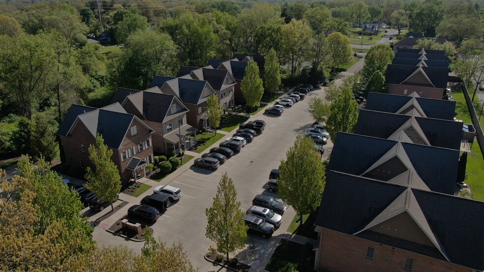 18088-18140 Legacy Village Ct, South Bend, IN for sale - Building Photo - Image 3 of 34