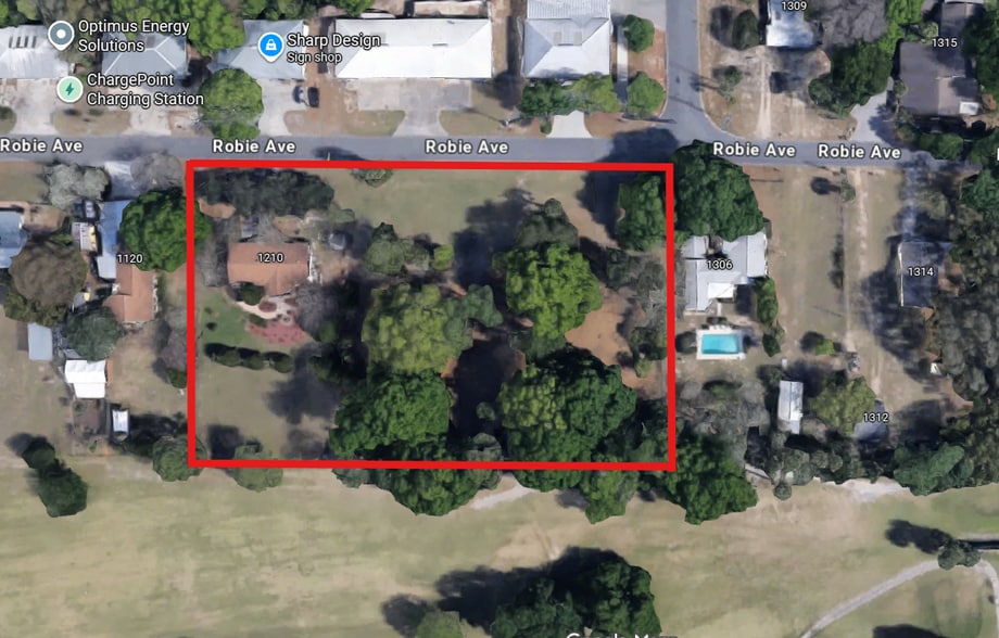 1210 Robie Ave, Mount Dora, FL à vendre - Aérien - Image 1 de 2